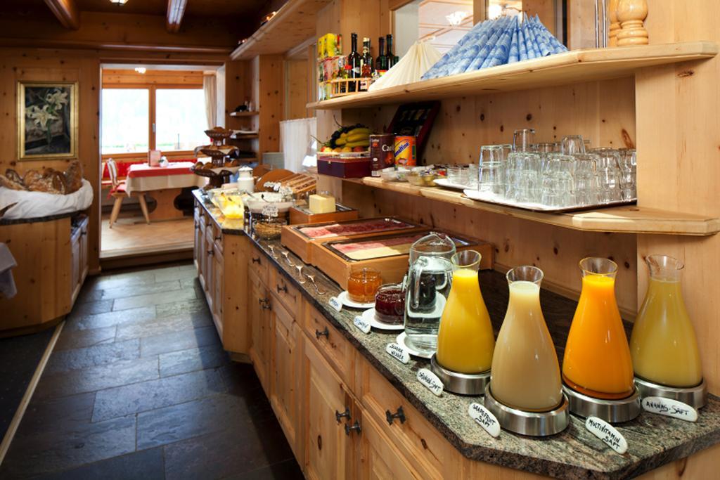 Hotel Astras Scuol Esterno foto