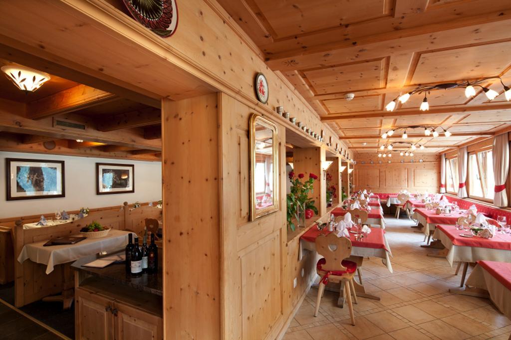 Hotel Astras Scuol Esterno foto