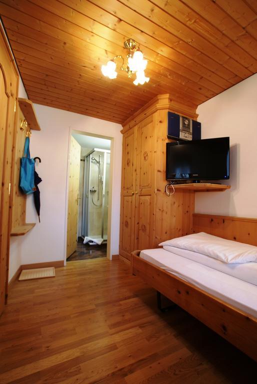 Hotel Astras Scuol Camera foto