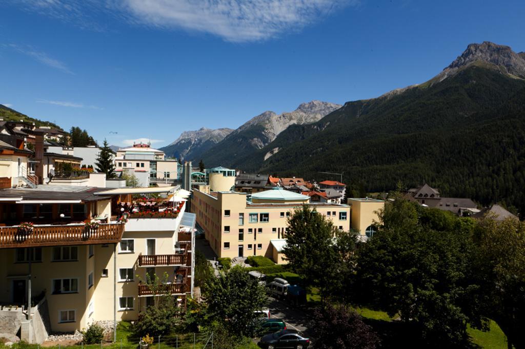 Hotel Astras Scuol Esterno foto