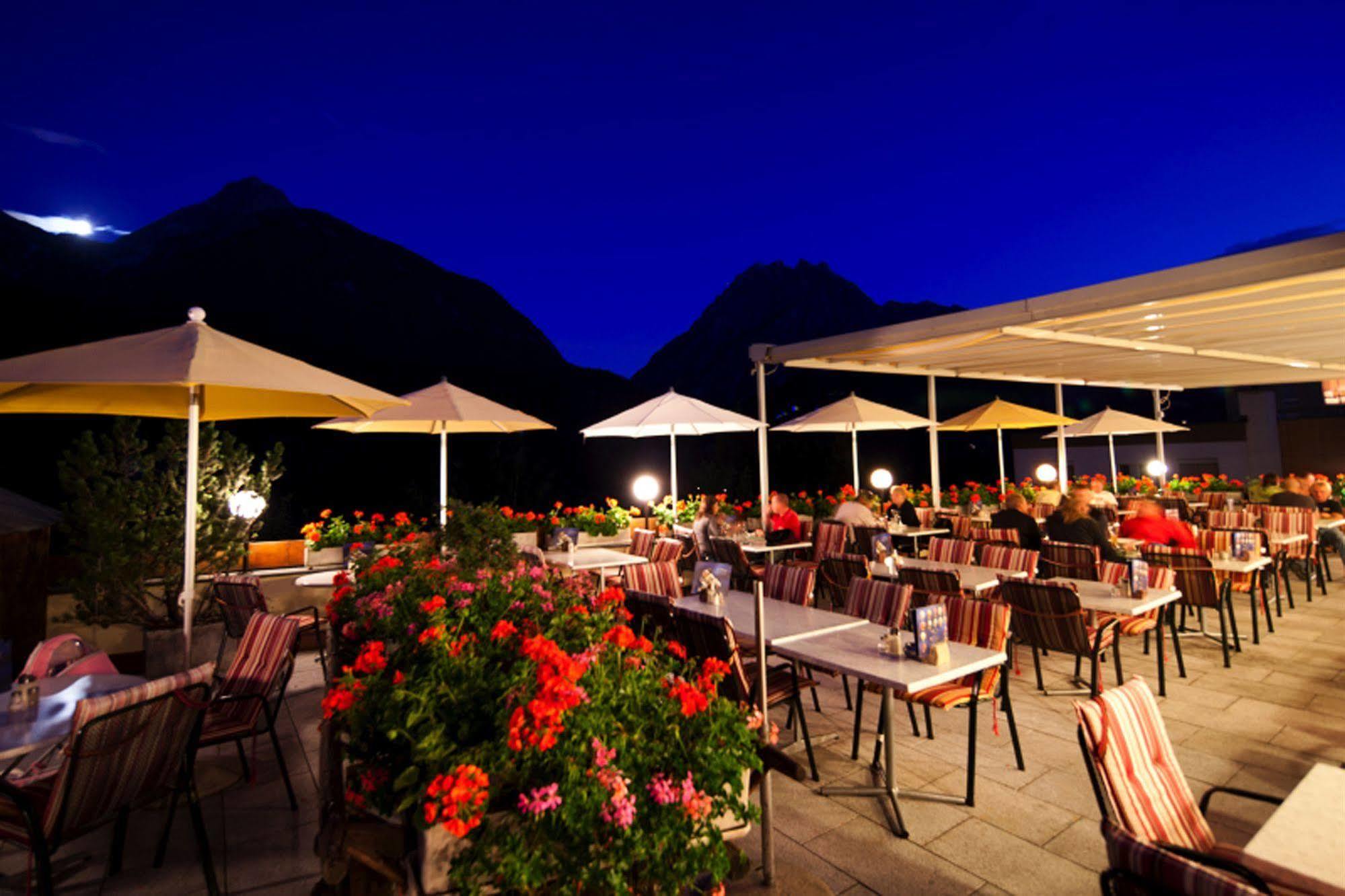 Hotel Astras Scuol Esterno foto